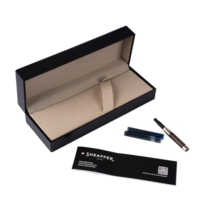 Sheaffer 300 Matte Black Fountain Pen With Black Trims - Medium