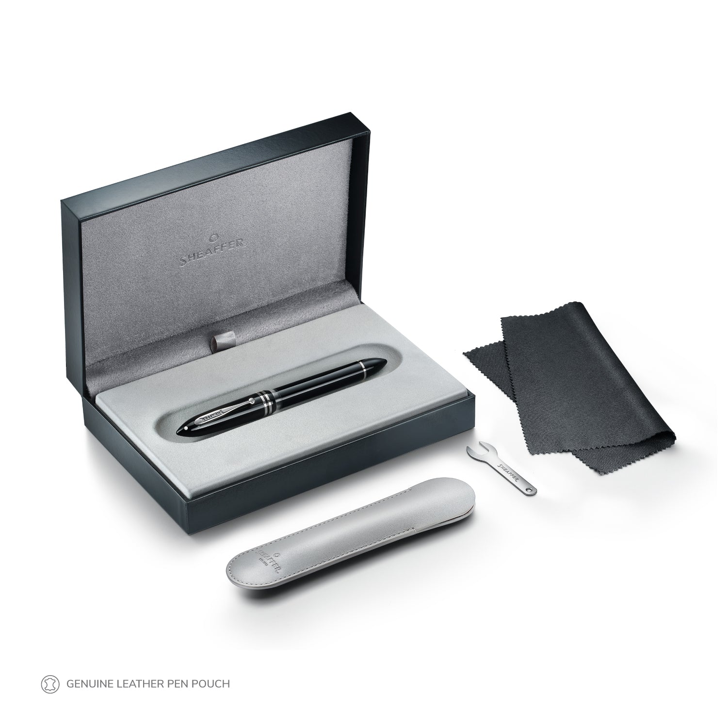 Sheaffer Balance III E892 Glossy Black and Chrome Trims Fountain Pen
